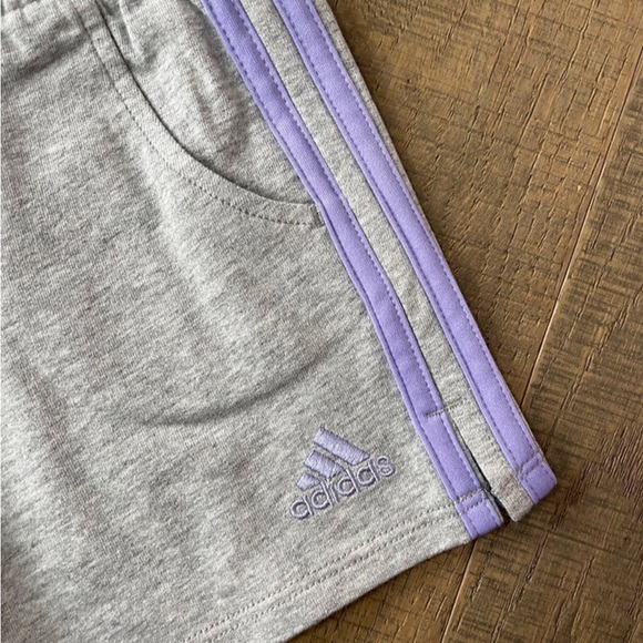 Adidas Little Girl Outfit - Picture 3 of 3